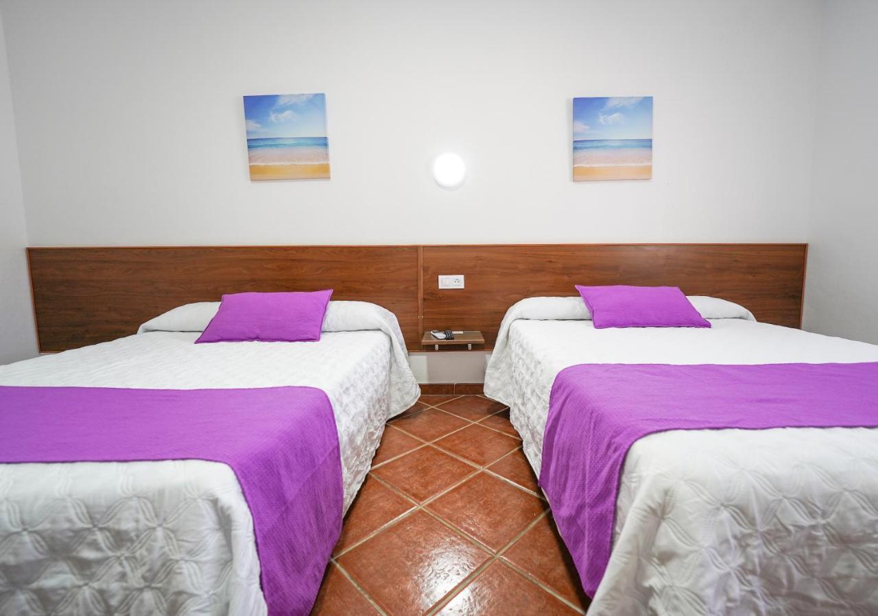 Hostal Los Mellizos Кониль-де-ла-Фронтера Экстерьер фото